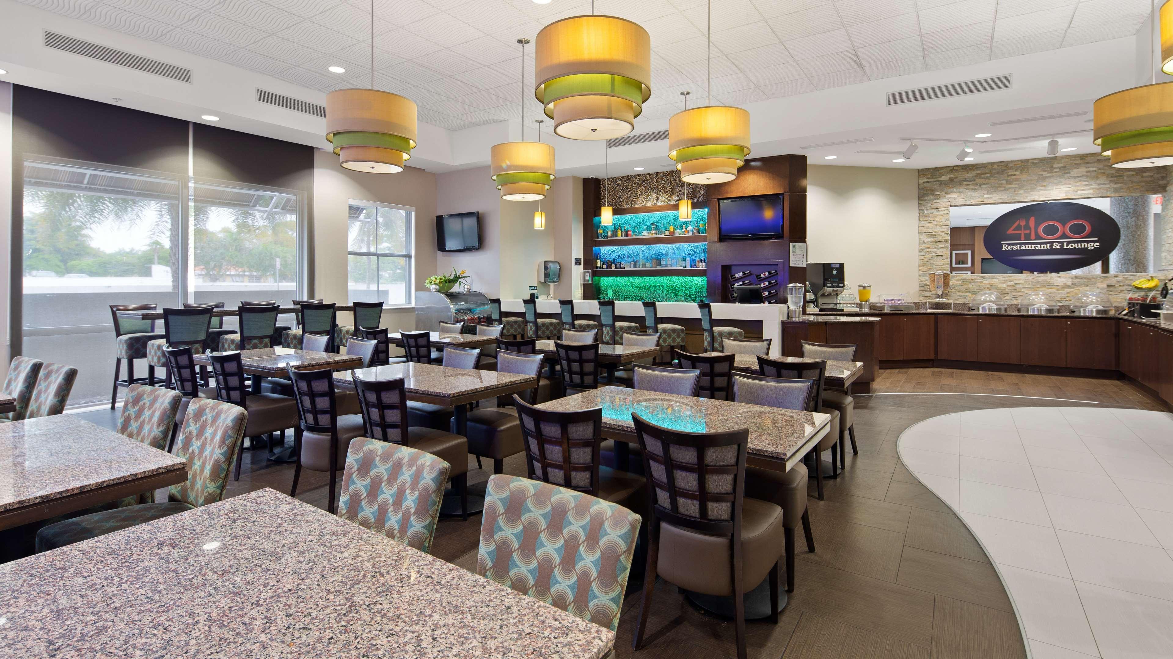 Best Western Plus Miami Intl Airport Hotel & Suites Coral Gables Bagian luar foto