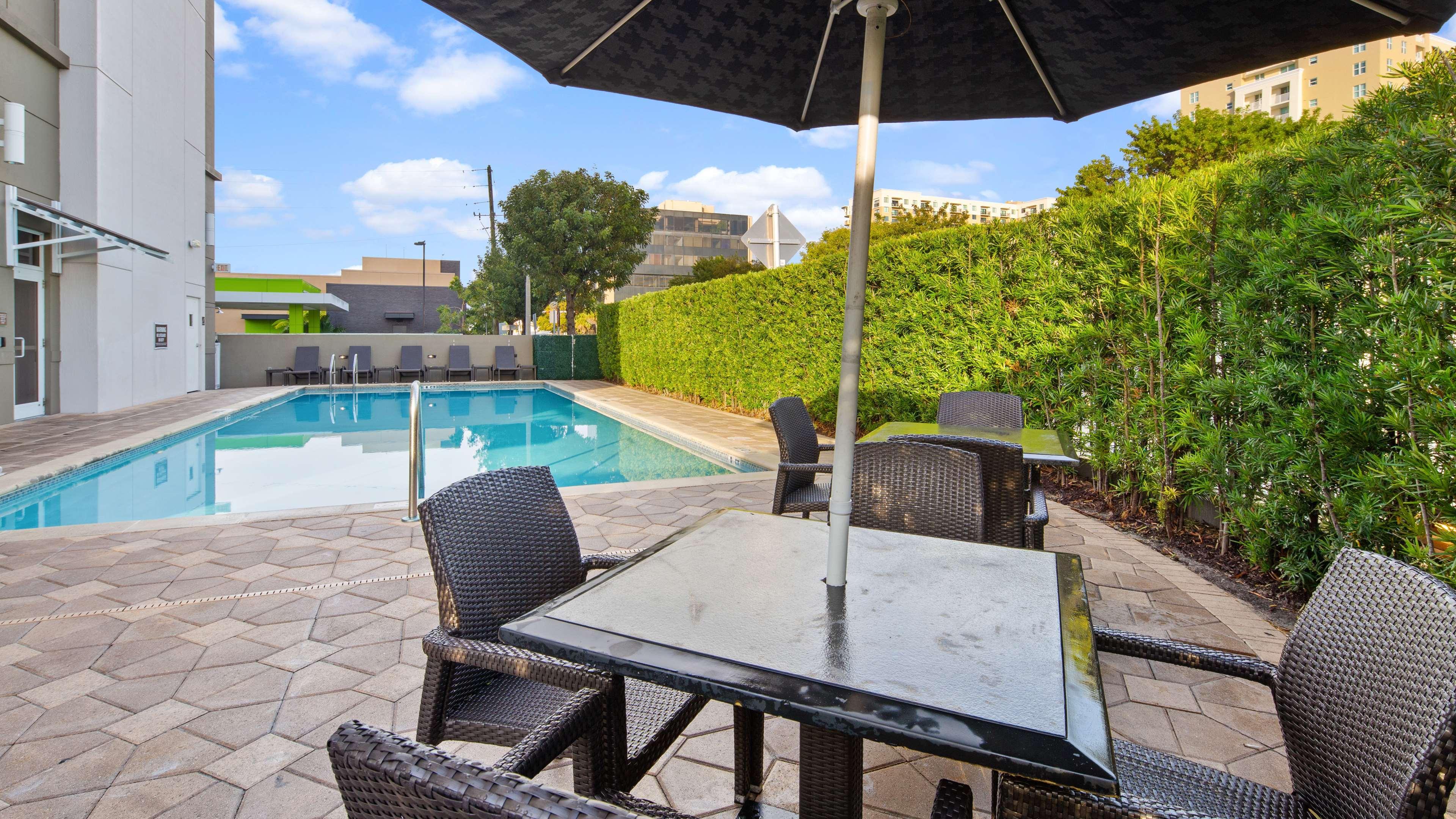 Best Western Plus Miami Intl Airport Hotel & Suites Coral Gables Bagian luar foto